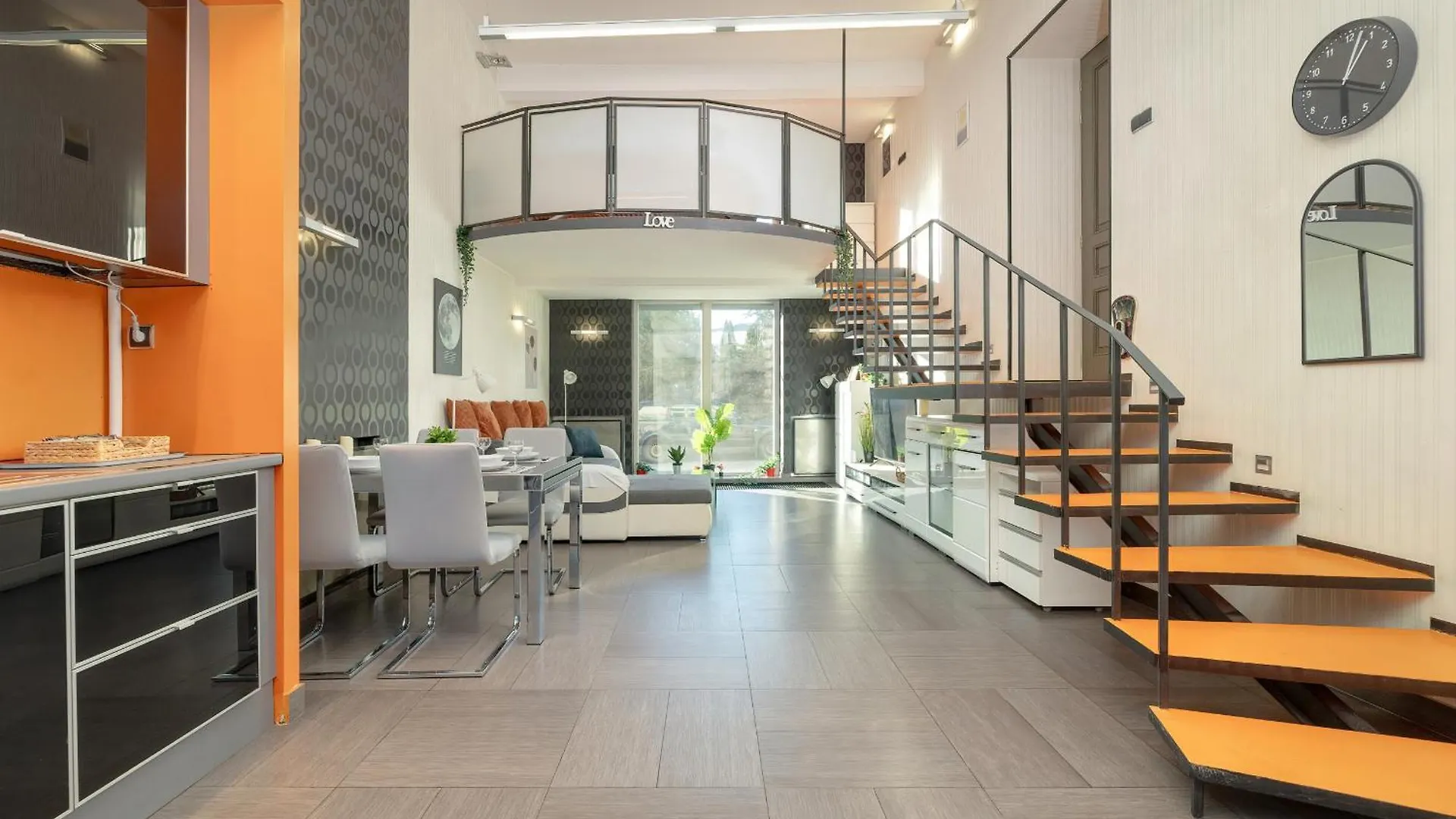Apartament Przyszlosci Z Dwiema Sypialniami W Krakowie By Noclegi Renters